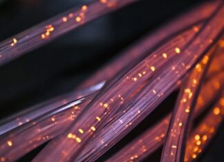 Czy krótszy kabel szybciej ładuje? Czy krótszy kabel szybciej ładuje?