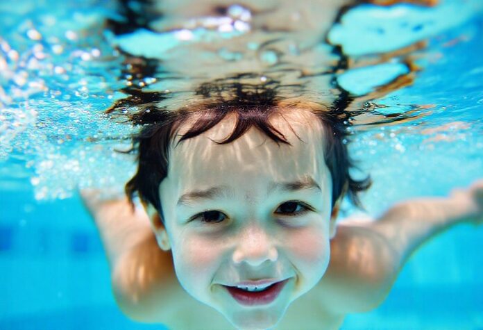 Jak wyglądają zajęcia pływania metodą Halliwick